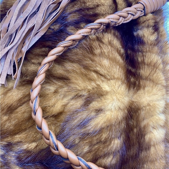 Paolo Masi Mink Fur Authentic NWOT Italian Shoulder Bag with Leather & Gold Trim - Picture 12 of 15